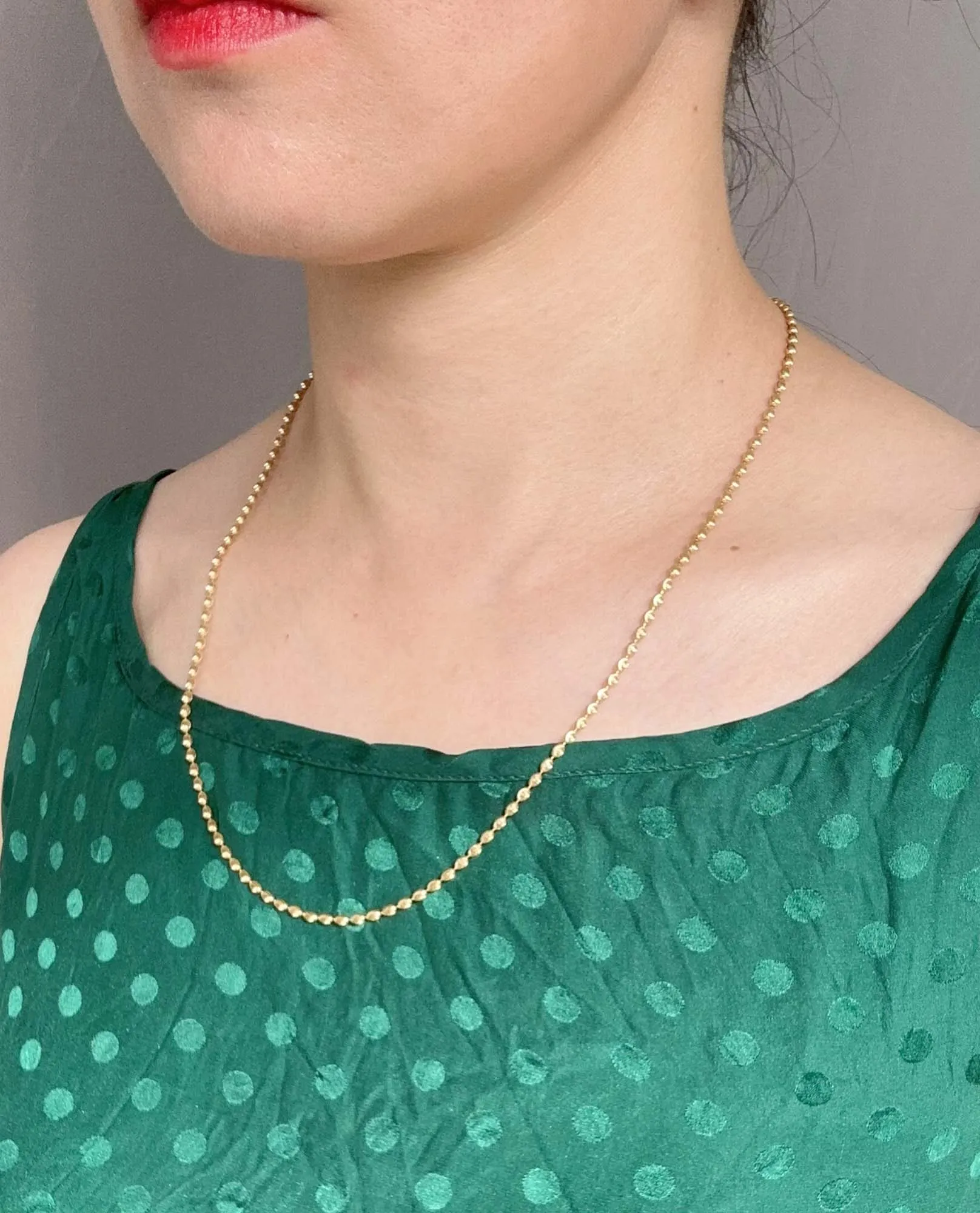 18K Gold Shiny Diamond Cut Moval Bead Necklace 9.77g 21.5" R4582