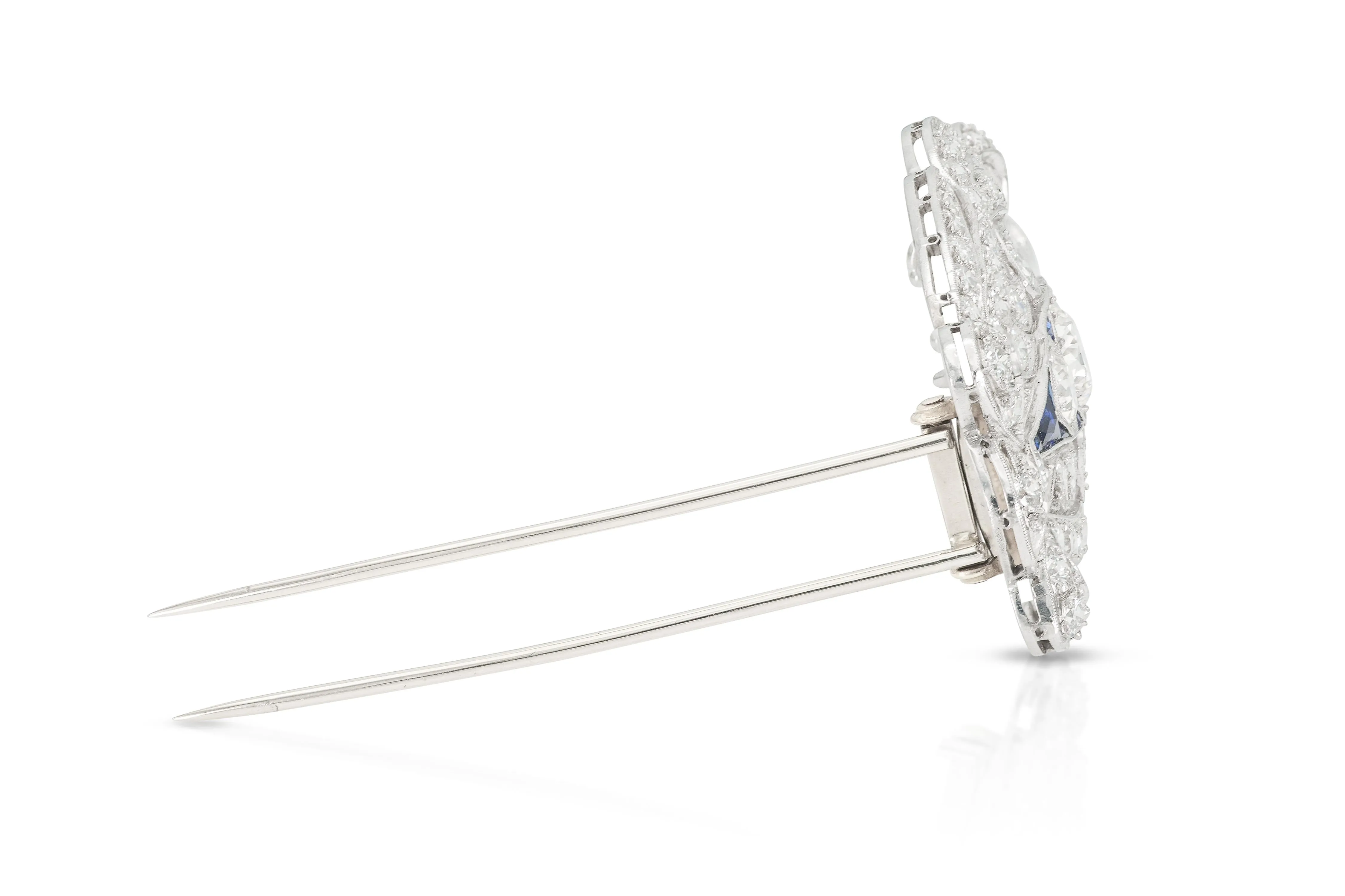 Antique Edwardian 1910s 9.00 Carat Old European Diamond Brooch with Sapphires