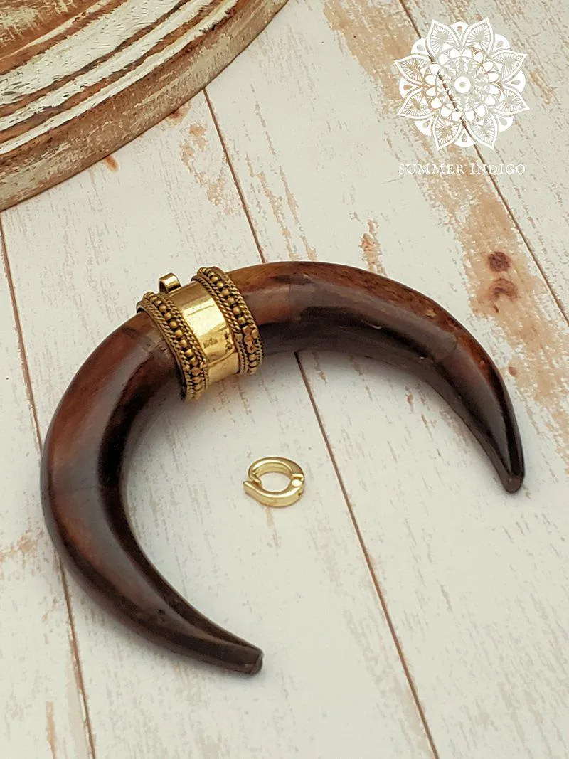 Double Horn Pendant - Dark Brown