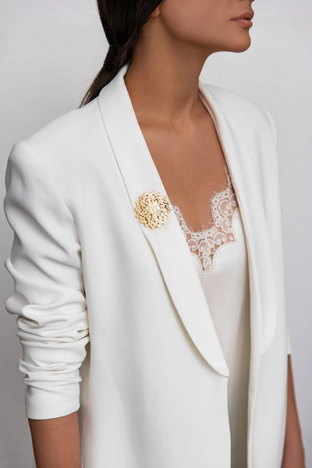 Lotus Brooch - Gold With Crystals