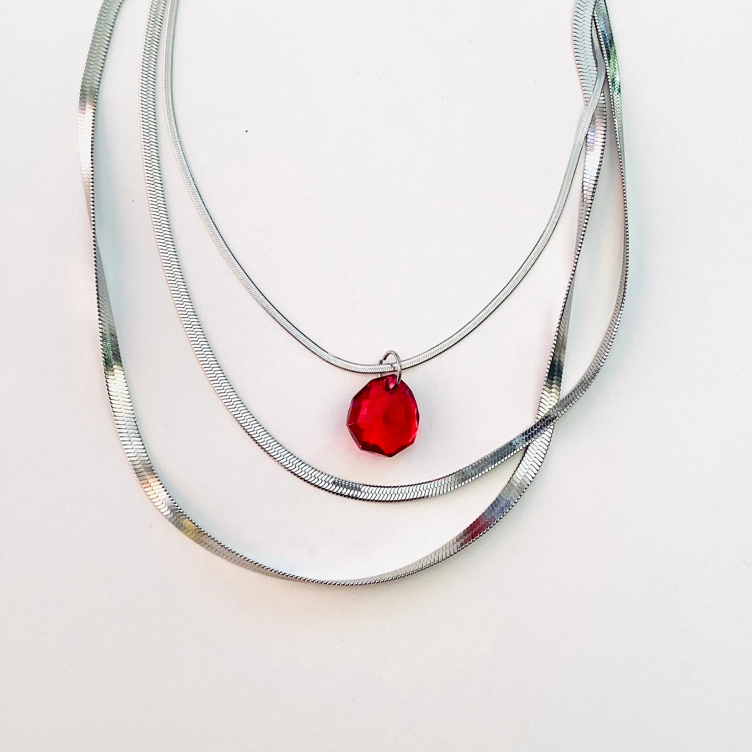 Magical Drop Necklace in Scarlet