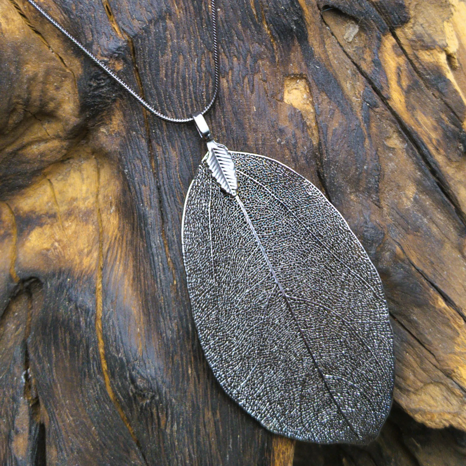 Real Leaf Statement Pendant Necklace - Gunmetal