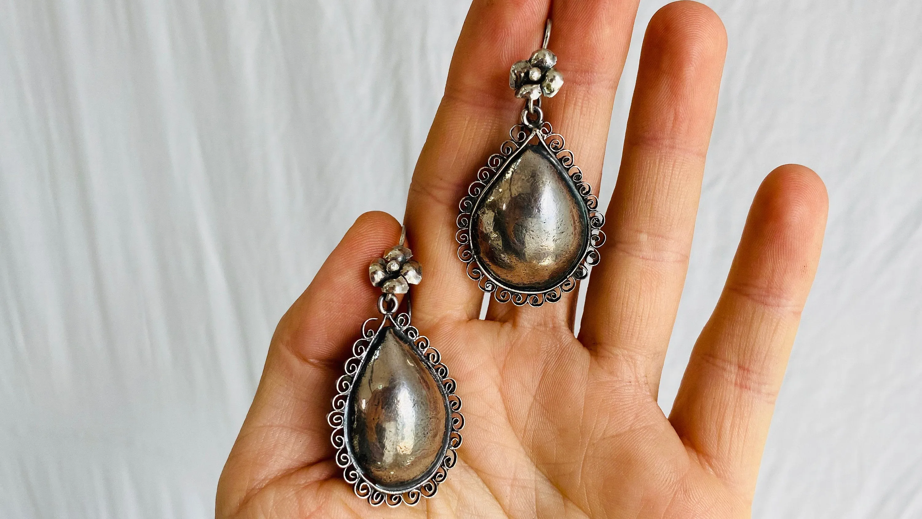 Vintage Filigree Earrings. Oaxaca. Mexico. Frida Kahlo